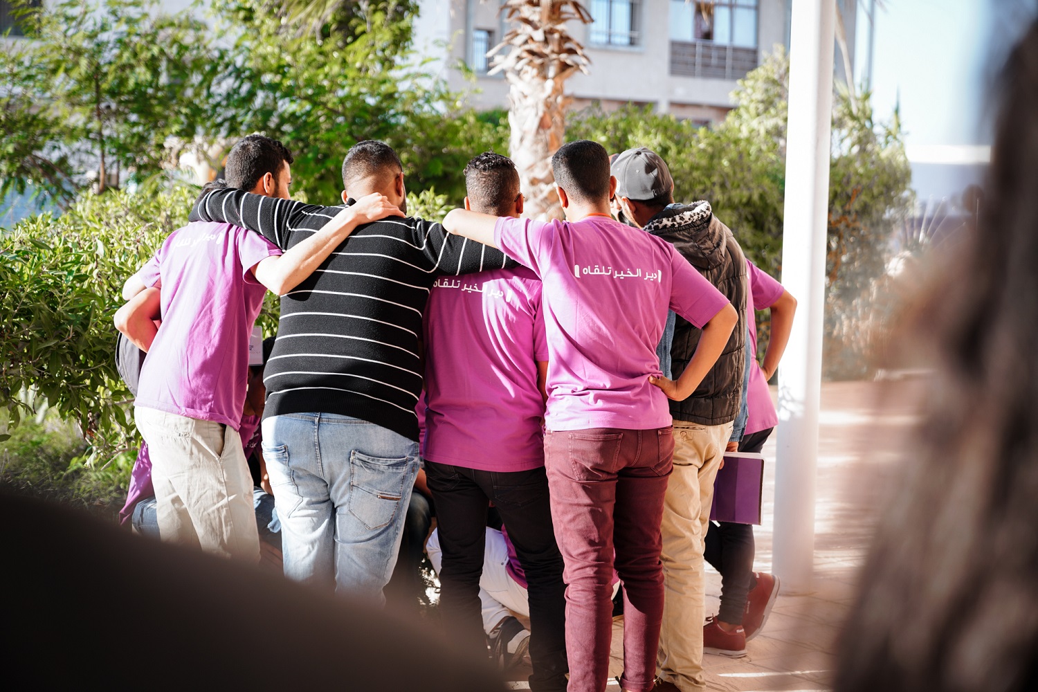 Le bénévolat en ligne après un séisme : Comment aider à distance ?