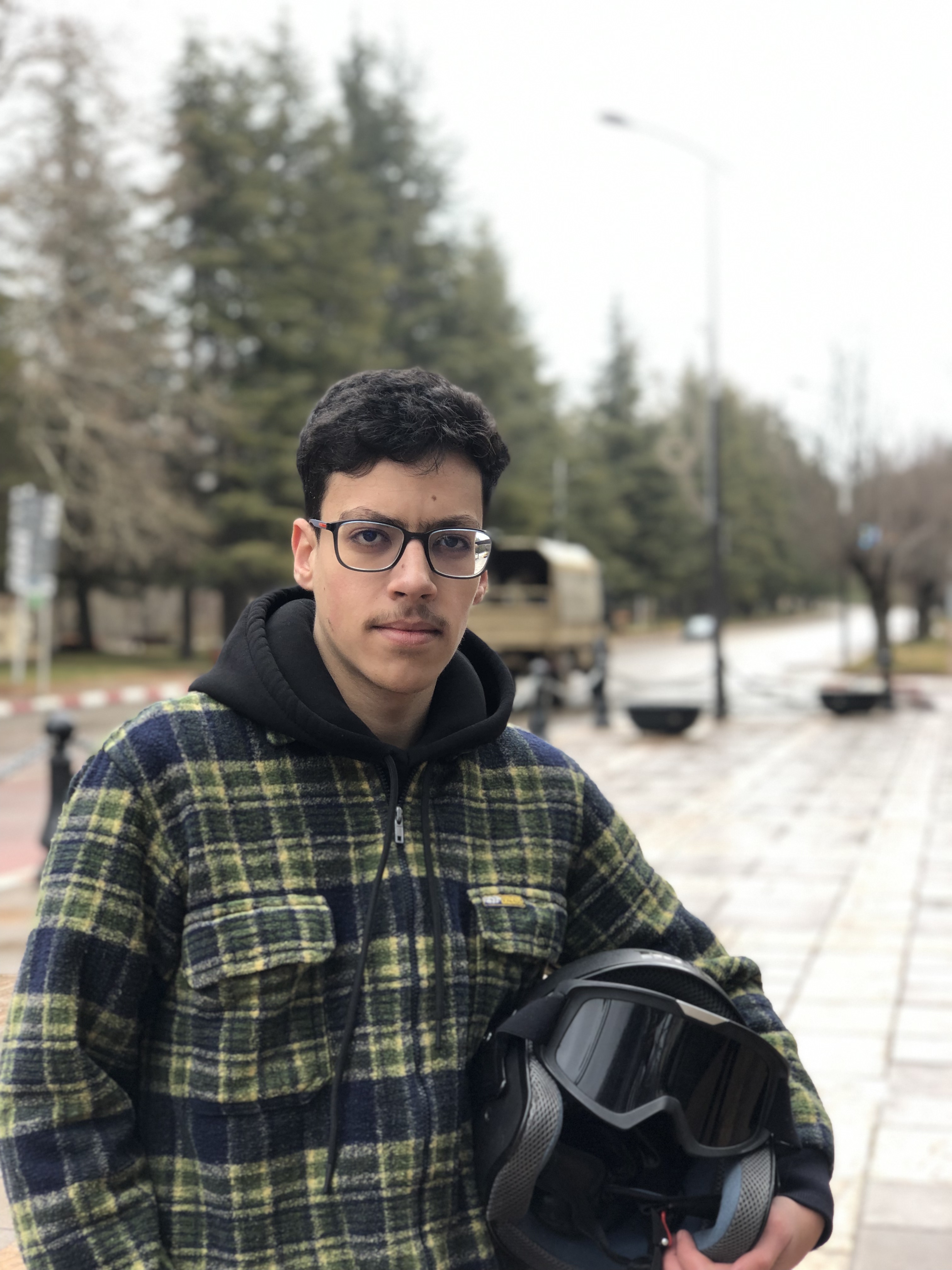 أيوب العناية