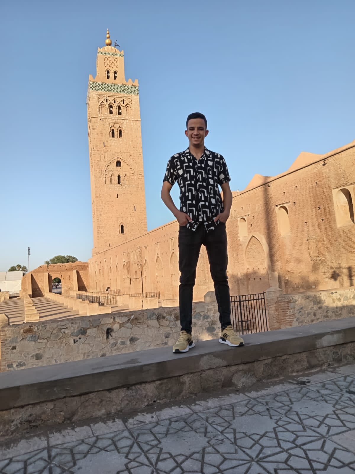 عيسى العاصمي