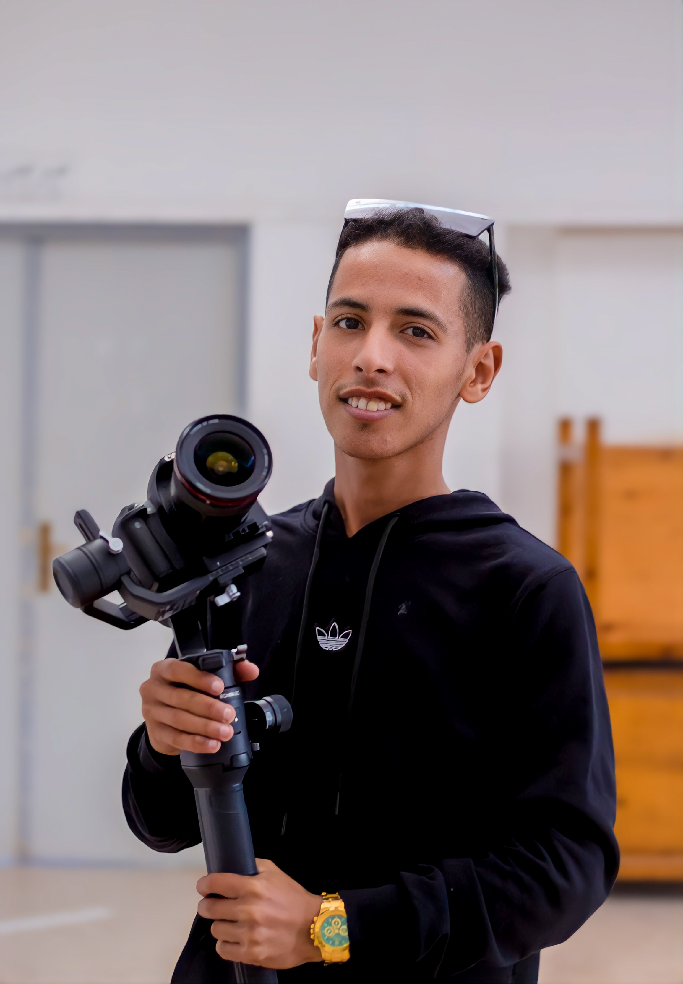 زكرياء  أباها 