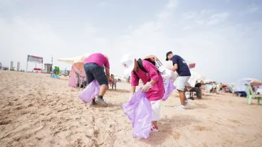 Découvrez les moments forts des actions nettoyage de plages de Dir iddik